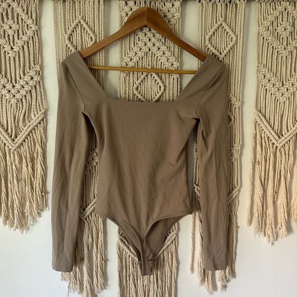 Babaton Body Suit - Picture 4 of 4